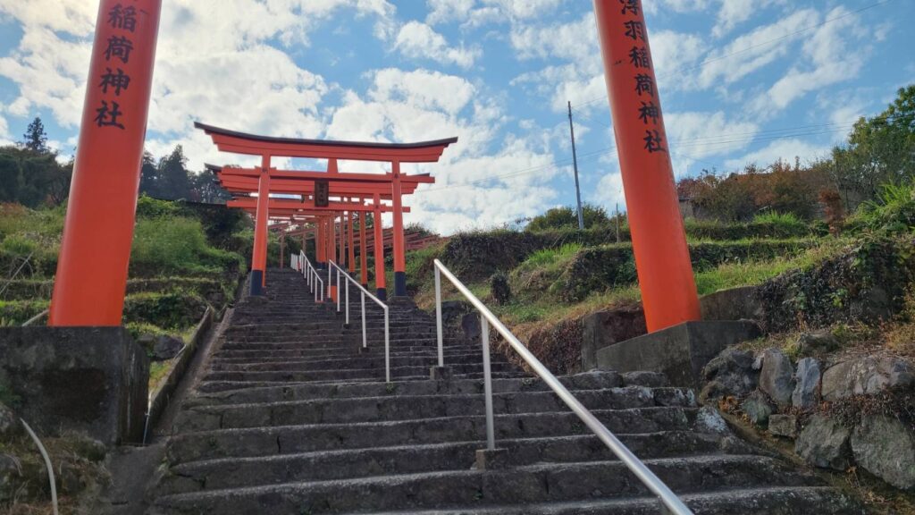 稲荷神社立ち並ぶ赤い鳥居