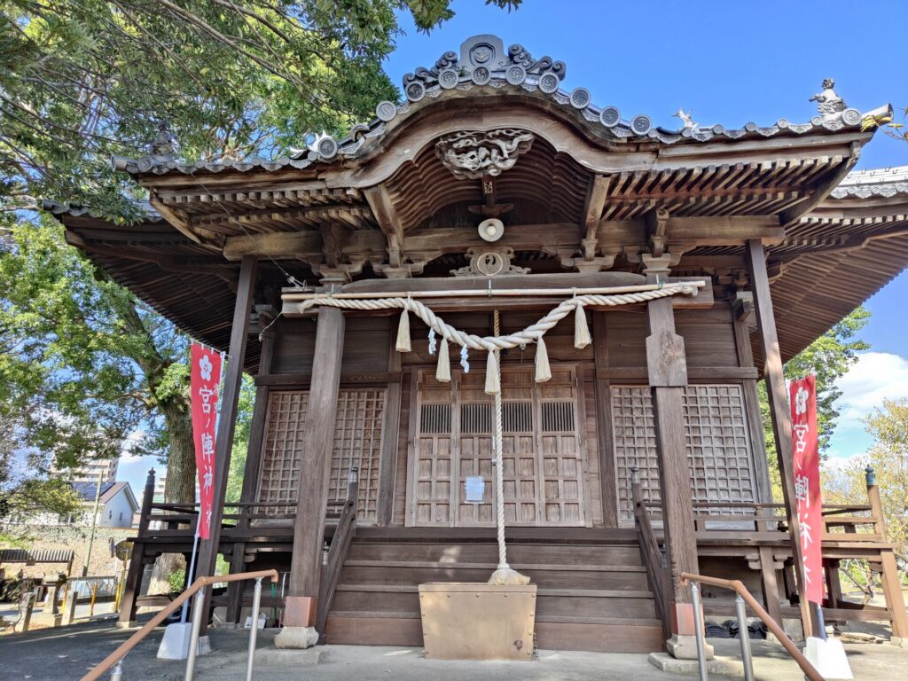 宮ノ陣神社の本殿